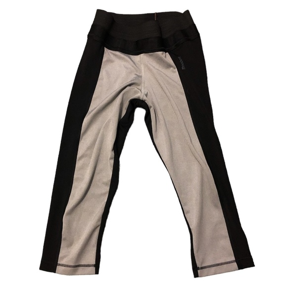 REEBOK Women's Capri Workout Leggings Size Small Contrasting Colors Tan/Black - Picture 1 of 11